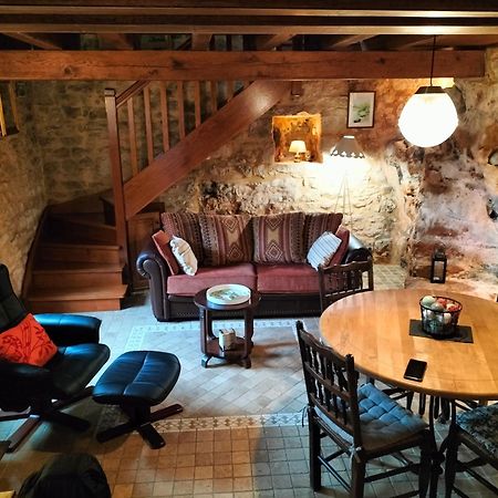 Charmante Maison Troglodyte Vitrac  Eksteriør billede